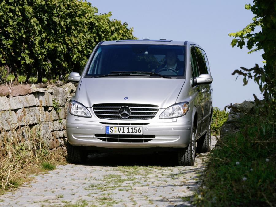  Mercedes-Benz Viano 2004 года  (фото 2 из 234)
